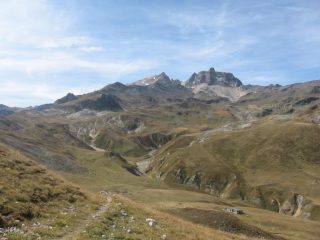 il colle vallèe etroite sulla sx