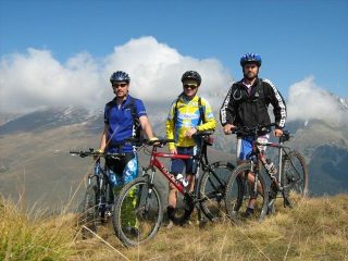 in cima alla Battagliola...sullo sfondo il Viso