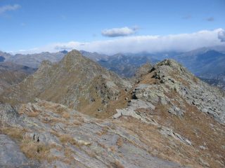 Dalla vetta di Cima Bonze , la cresta verso il Bec delle Steje