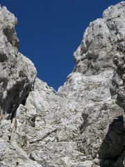 L'imbocco del canalone Bendotti, punto di partenza della via normale.