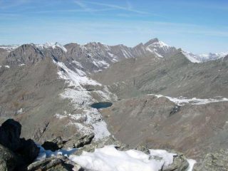 I laghi d'Autaret e, sulla dx, lo Charbonnel