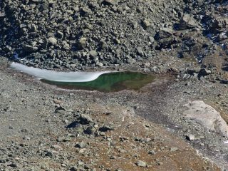 Bellissimo laghetto glaciale