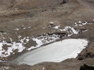 Lago mongioia e bivacco visti dalla cima