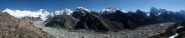 L'incredibile panorama dalla vetta del Gokyo Ri! Da sx, cho oyu, everest, lhotse e makalu.