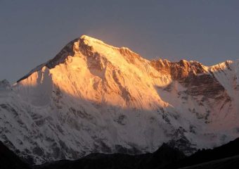 L'alba sul Cho Oyu.