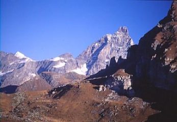 lungo la salita sbuca il Cervino