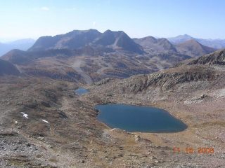 Laghi francesi di Terre Rouge e in lontananza Isola 2000 (veduta dalla Bassa)