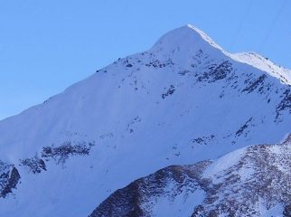 Zoom sulla parte alta della parete Ovest