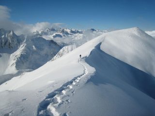 Arrivo alla quota 3041,sullo sfondo la P.ta Nera