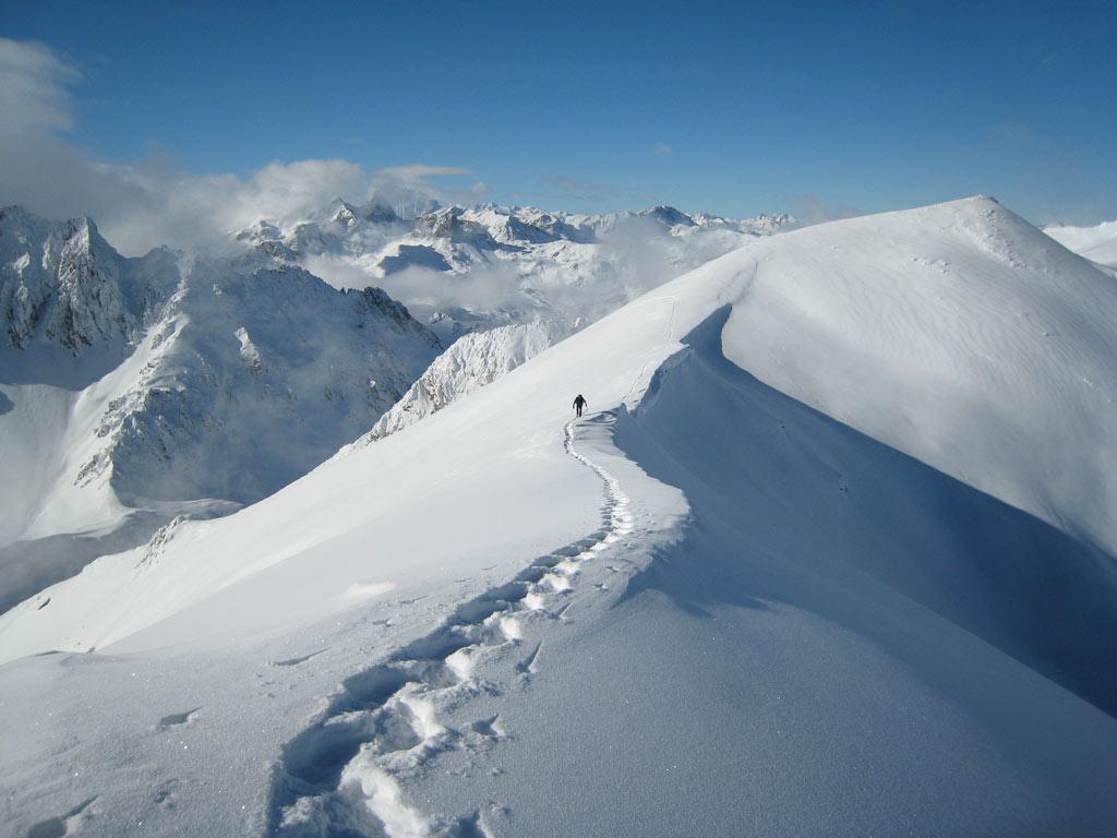 Arrivo alla quota 3041,sullo sfondo la P.ta Nera
