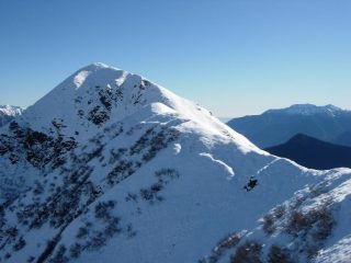 La cima vista da metà cresta