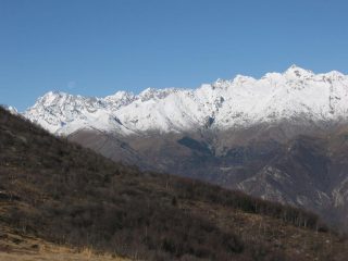 Il gruppo del Gran Paradiso dai pressi di La Bassa