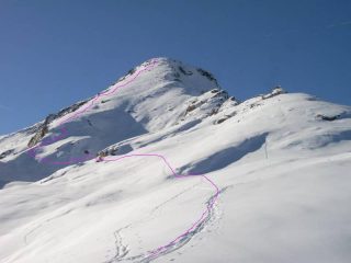 Dalla bocchetta, il percorso alla cima sud