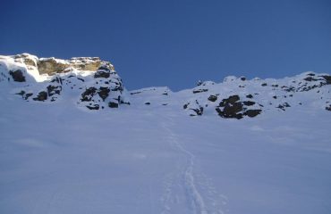il colle con le tracce pedestri