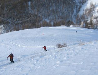 in salita, sopra Laval