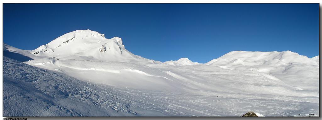 Magehorn a sinistra e Straffelgrat a destra.
