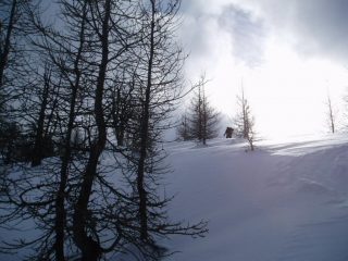 in cima con il cielo che si va coprendo