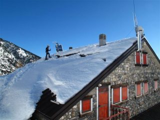 Sul tetto del rifugio