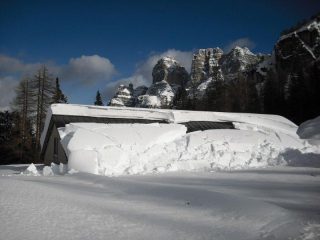 la quantità impressionante di neve alla malga pramper