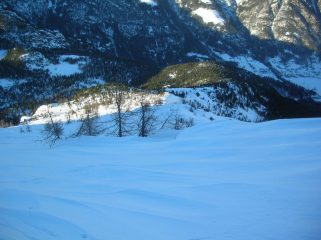 La dorsale che scende da appena sotto la cresta sommitale del Bec di Nona.