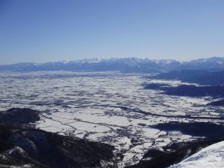 La cima: un balcome sulla pianura
