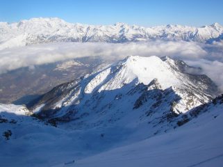 Il Barbeston (2482m) dall' ultimo pendio sottostante la cima del Mont Ruvi.