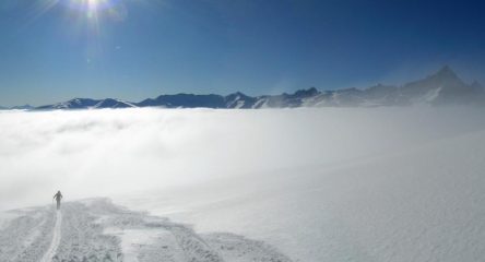 MT sbuca dal mare di nuvole