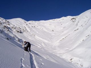 il vallone del Bagnone e in alto a destra l'Eyehorn