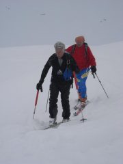 In salita sotto una leggera nevicata