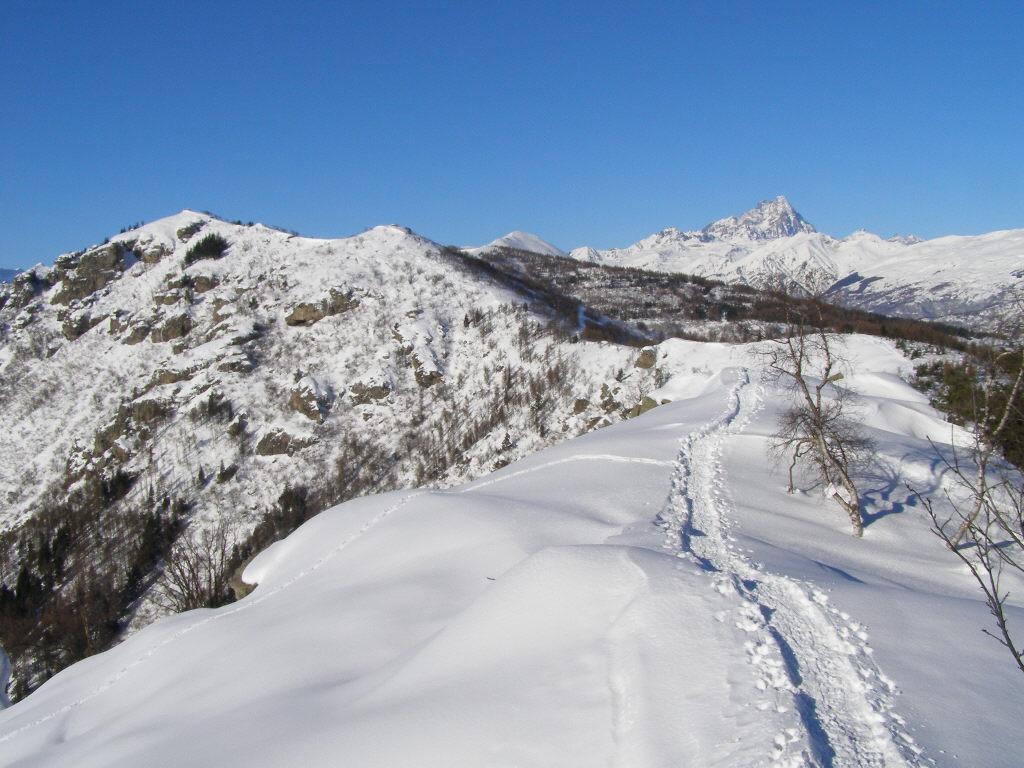 percorso di cresta, in fondo il Roccerè
