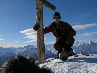 Sulla punta. L'ammasso nero nell'angolo è il mitico nosi.