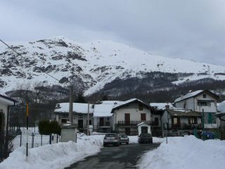 la cima da Chiapinetto (a dx la cresta di salita)