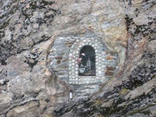 salendo per la strada di Trovinasse