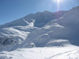 Dalla chiesetta, panorama verso le Levanne