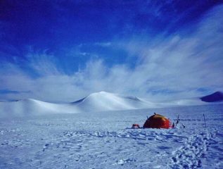 campo sull'air Force Glacier