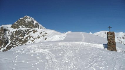 parte alta dal cippo frassati