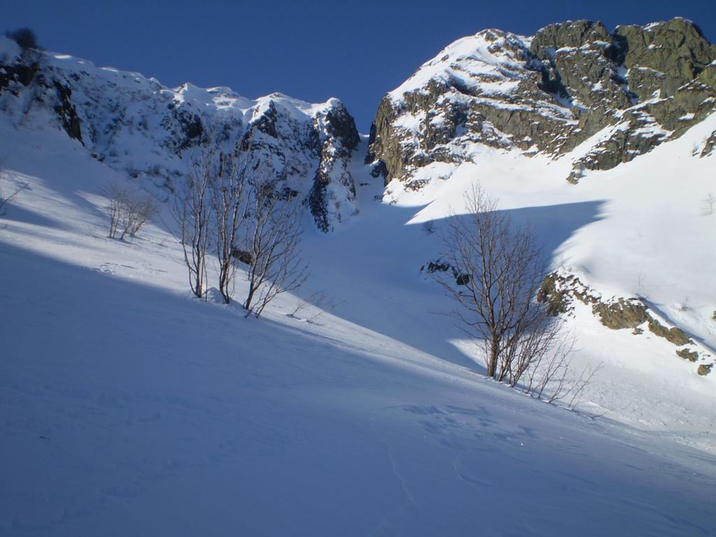 Il canale e la parete N del Limidario
