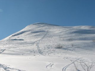 Il cocuzzolo sopra l' arrivo impianti (quota 2100)