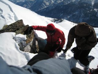 Scialpinismospeleologia per recupero bastoncino