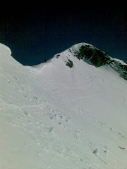 Ingresso del canale sotto la vetta