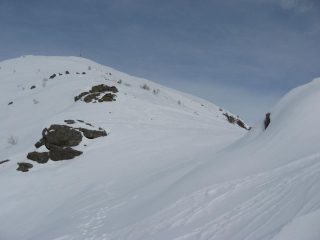 Vista della croce da poco oltre l'Alpe Colmetto