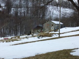 Baita che sembra prender fuoco