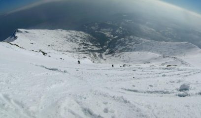 Discesa sotto la cima