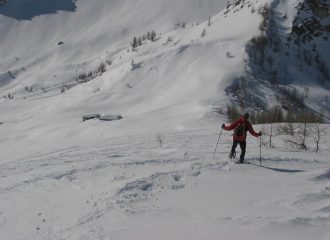 al ritorno verso il colle Ciarbonet con a sinistra le Grangie Colletto