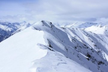 La cresta di collegamento tra le due cime