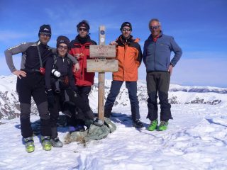 gruppo in cima