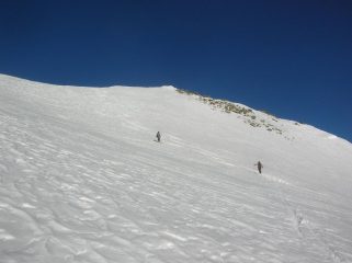 I pendii sottostanti la cima.