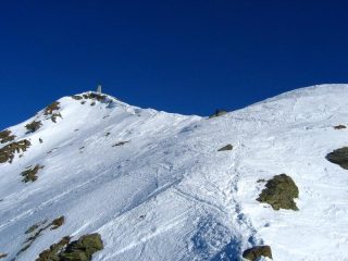 In vista del rifugio e la vetta.....