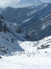 vallone di salita si vede in basso la strada