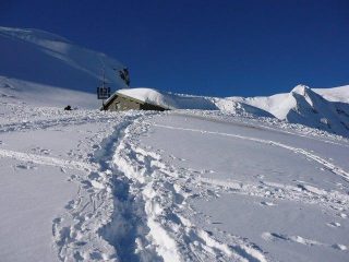 Innevamento straordinario: il rifugio sepolto